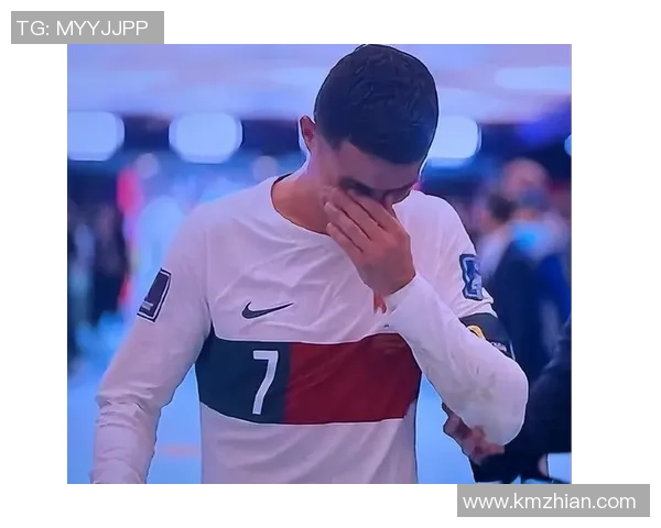 当足球巨星泪洒绿茵场那一刻全世界都看到了力量与脆弱的交织 当足球巨星泪洒绿茵场那一刻全世界都看到了力量与脆弱的交织